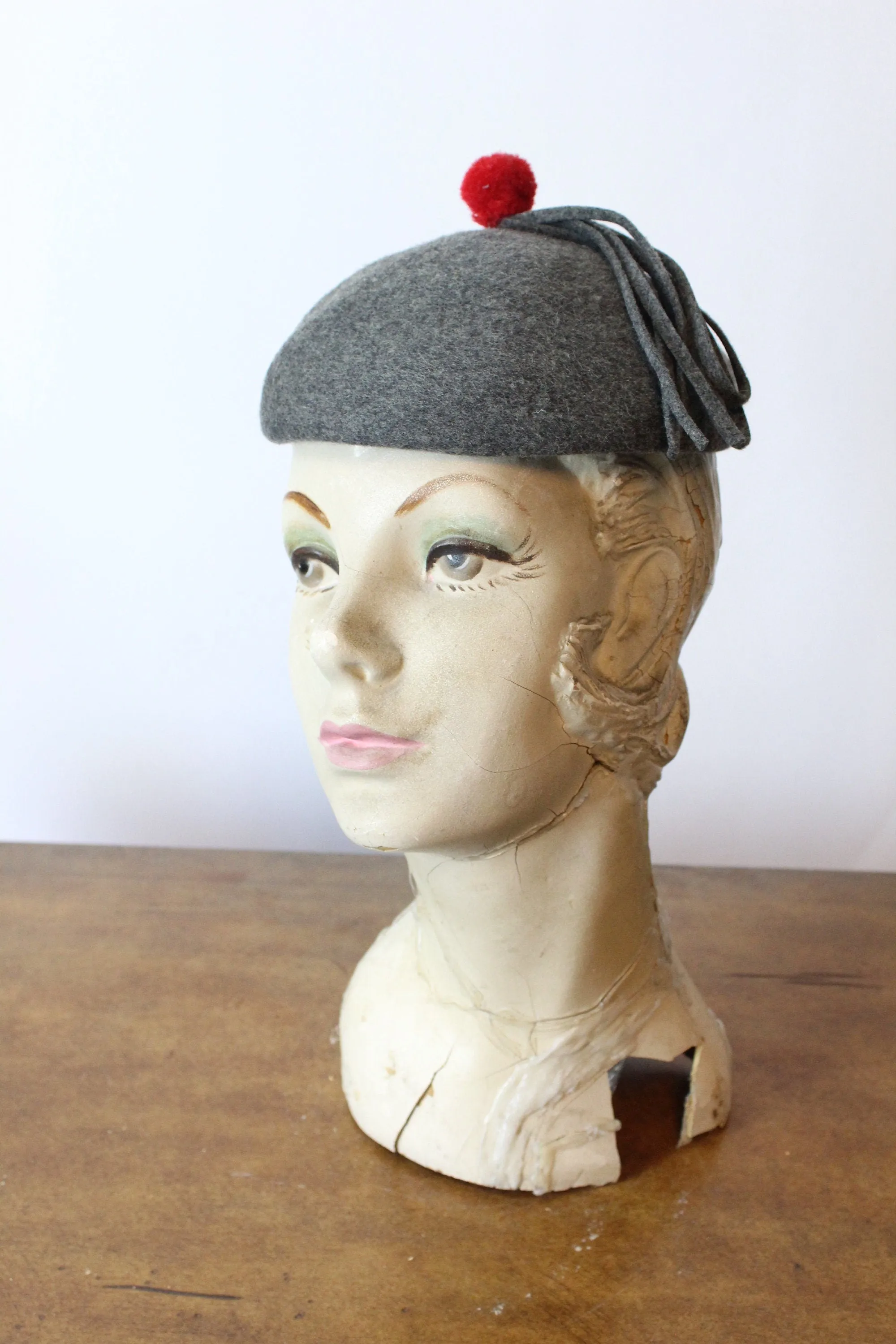 1950s GRAY red pom pom hat beret | new fall