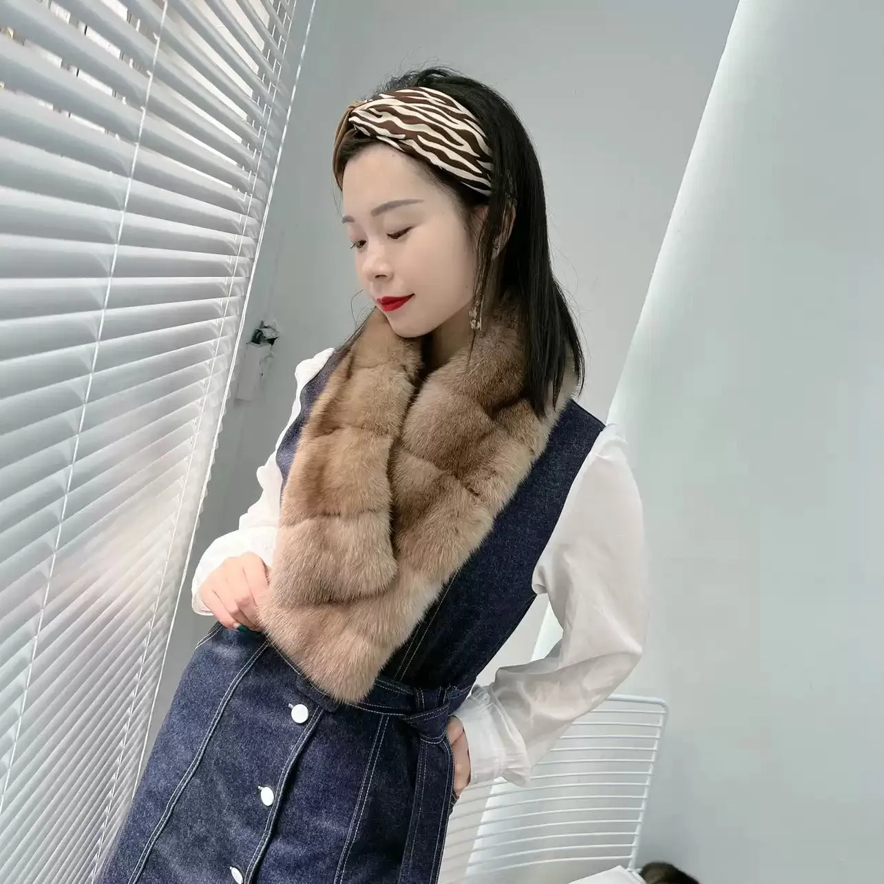 High-end sable fur scarf imported sable fur neckband natural color sable fur collar scarf for winter warmth