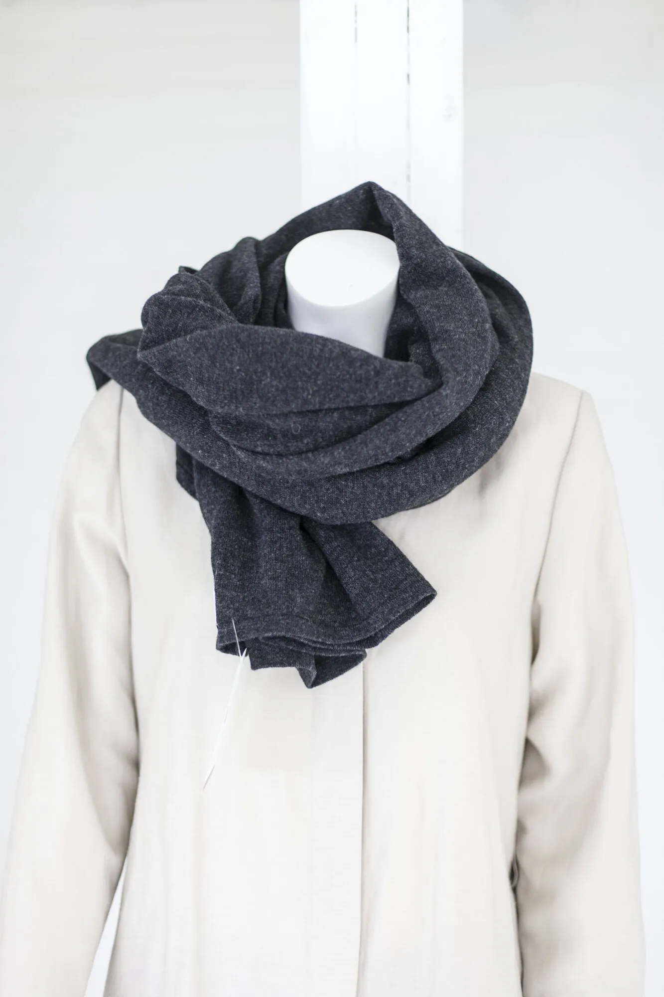 Utö Merino Wool Scarf Dark Grey