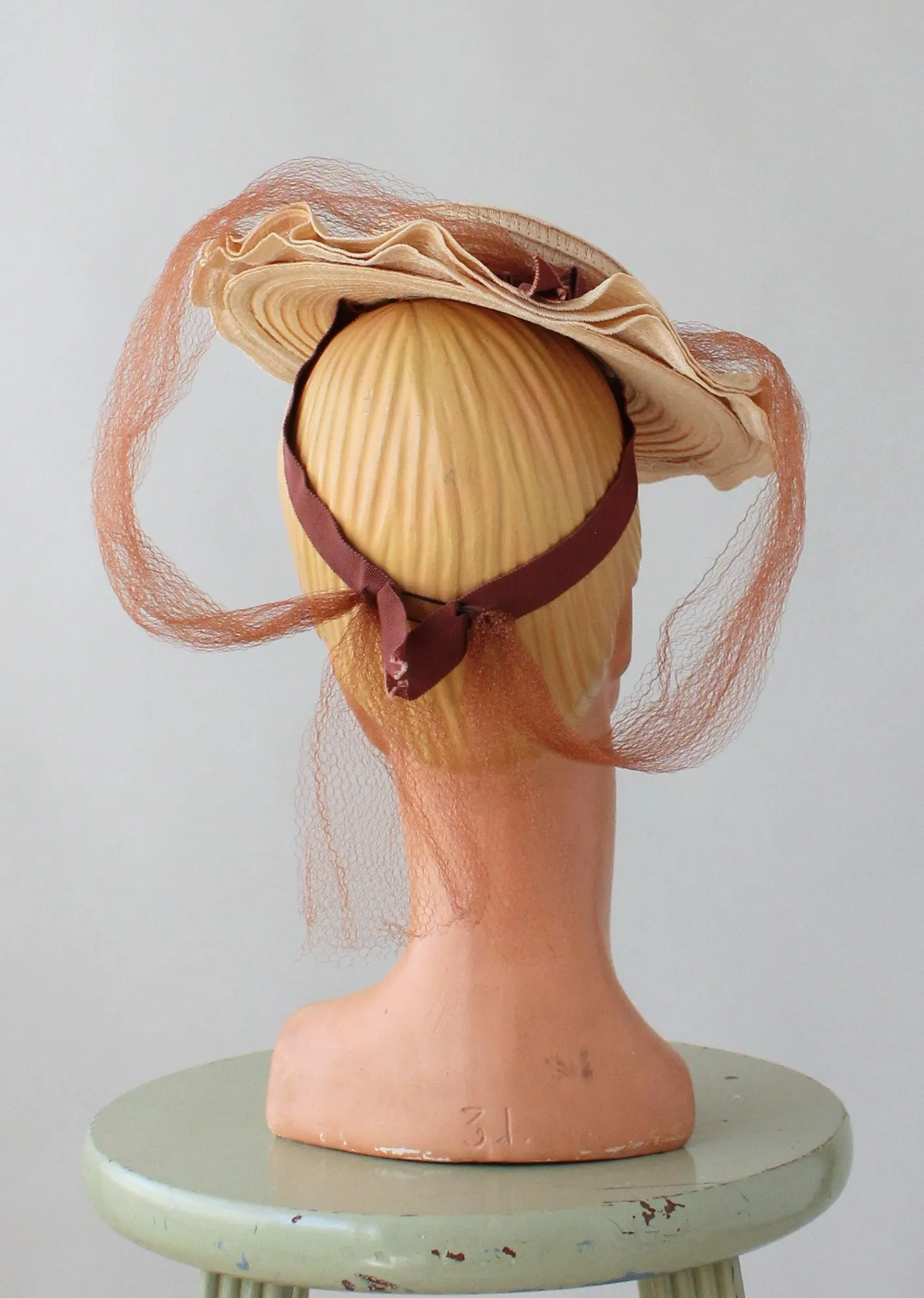 Vintage 1940s Straw Ruffled Boater Tilt Hat