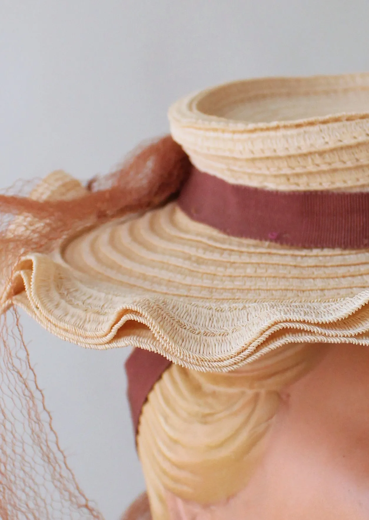 Vintage 1940s Straw Ruffled Boater Tilt Hat