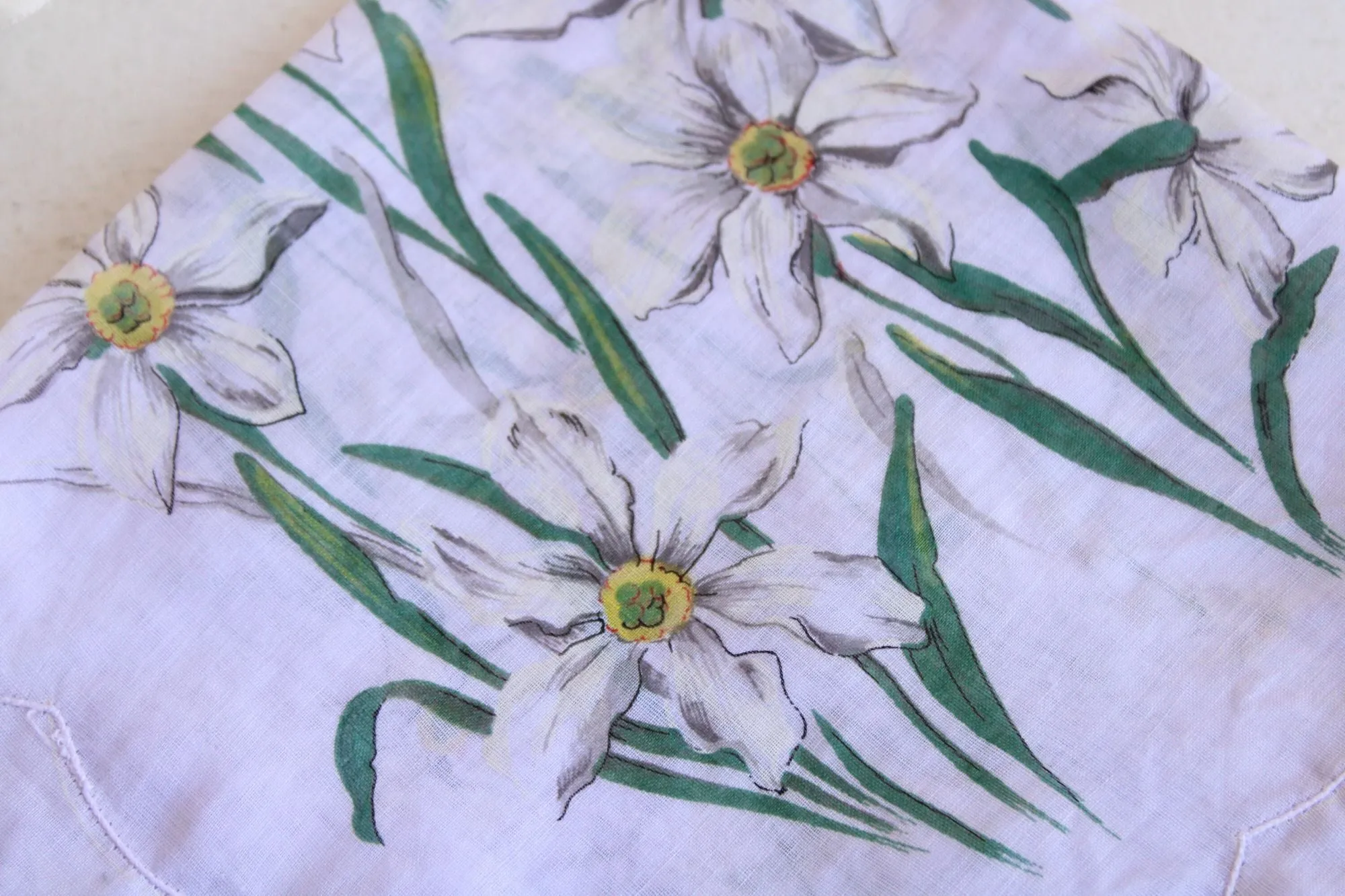 Vintage White Daffodil  Flower Print Linen Hankie