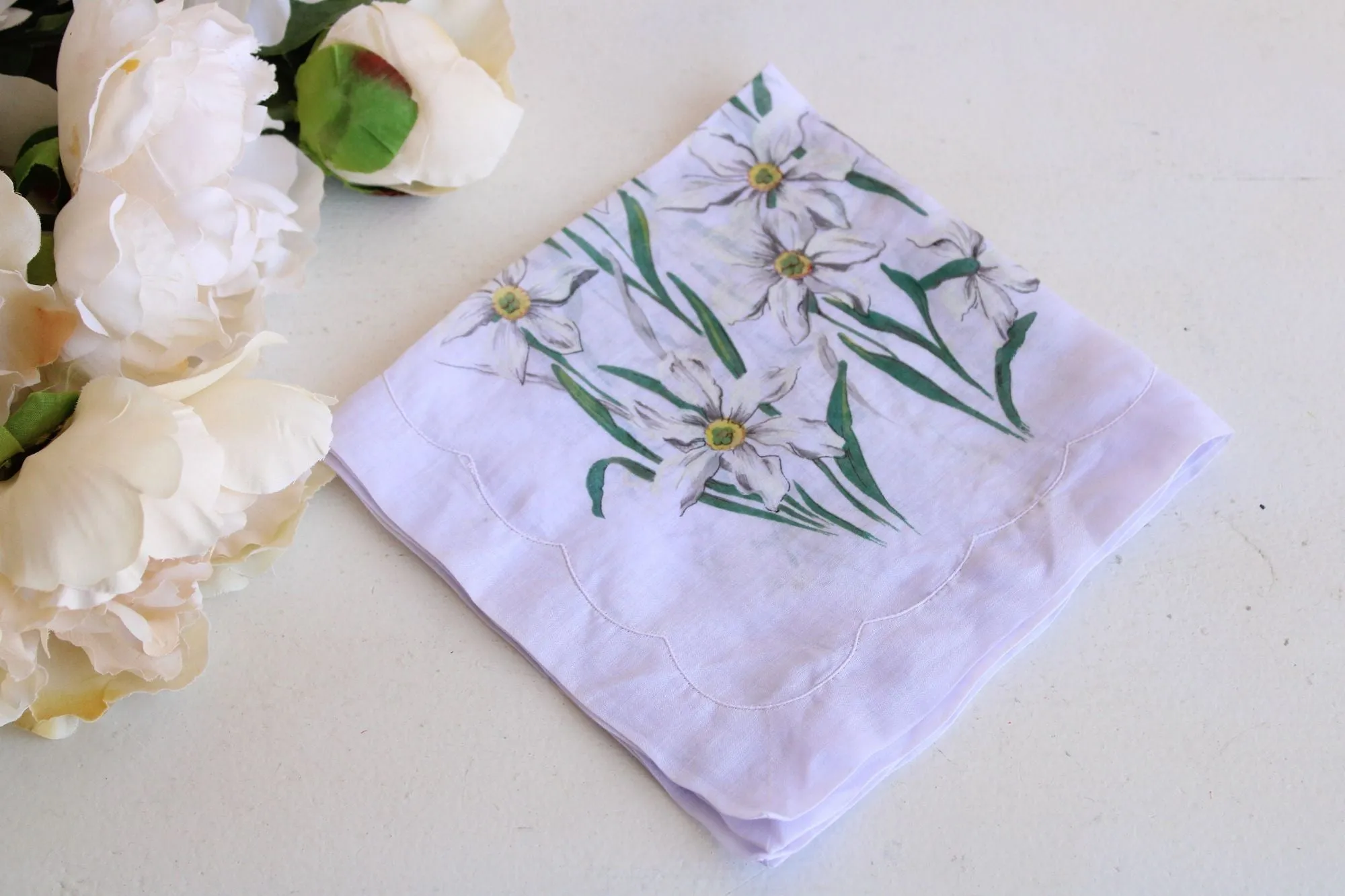 Vintage White Daffodil  Flower Print Linen Hankie