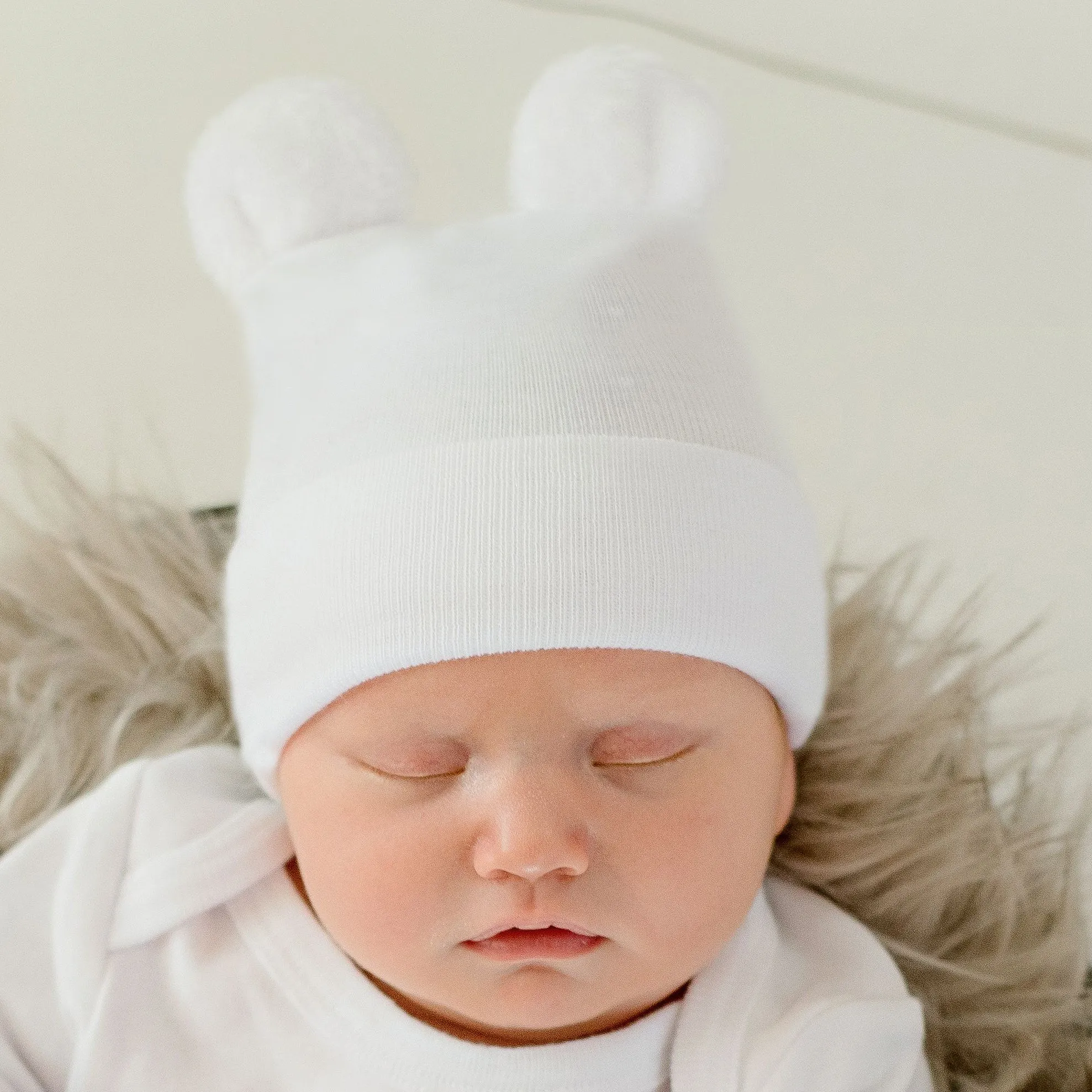 White Gender Neutral Newborn Boy or Girl Hospital Nursery Beanie Hat with Fuzzy Bear Ears, Infant Hat Newborn Hat